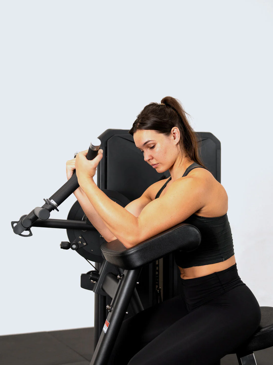 Solitude Bicep / Tricep Machine - Image 10