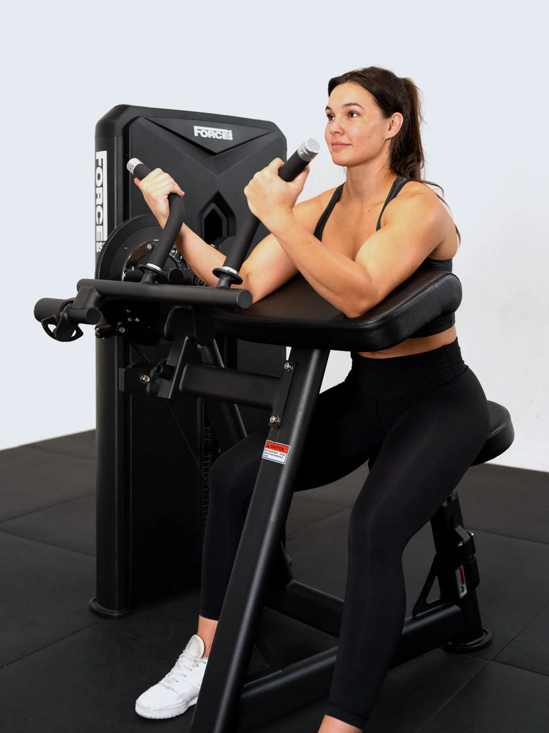 Solitude Bicep / Tricep Machine - Image 11