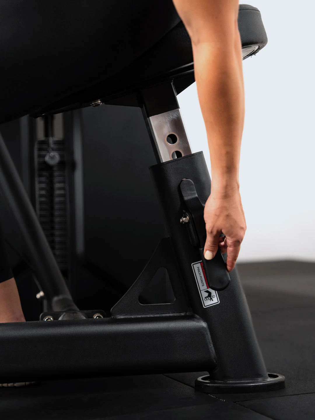 Solitude Bicep / Tricep Machine - Image 14