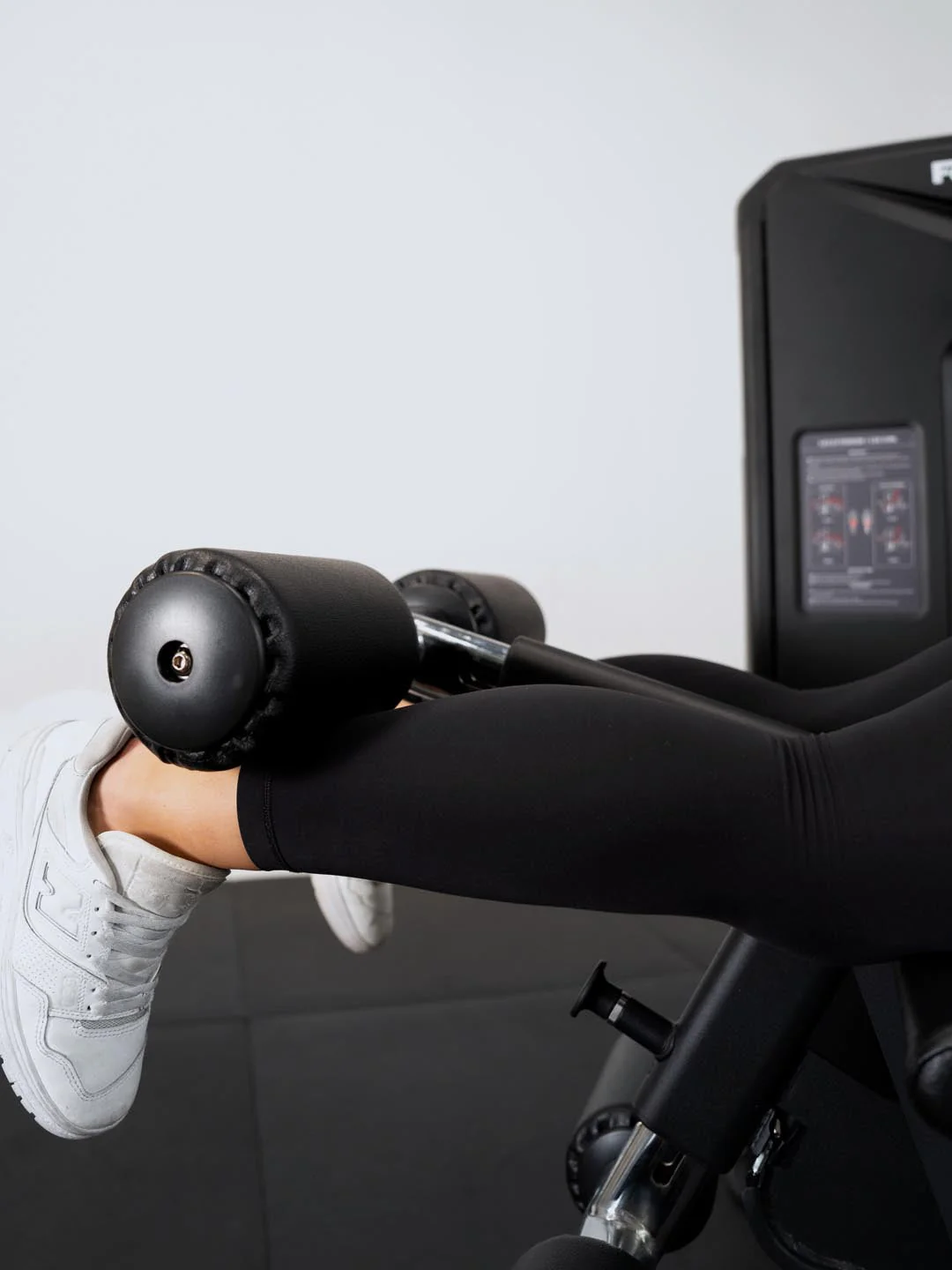 Solitude Leg Extension / Leg Curl Machine - Image 14