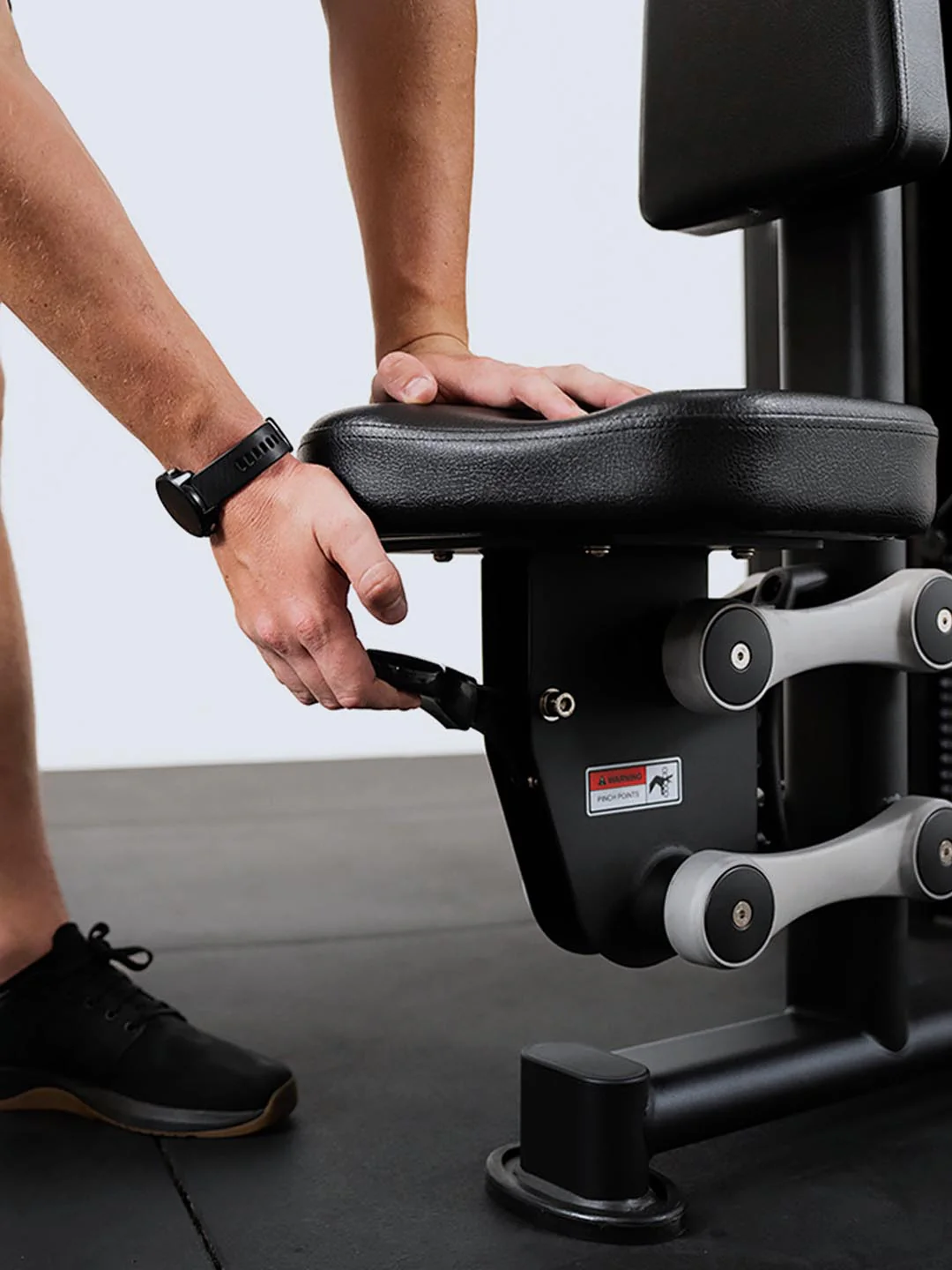 Solitude Rear Deltoid / Pec Fly Machine - Image 11